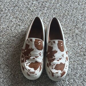 Vionic Women's Brown and White Slip-On Shoes